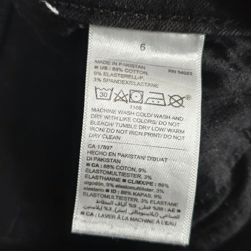 Old Navy Rockstar Super Skinny Black Jeans Built-In Sculpt Never-Fade‎ Size 6